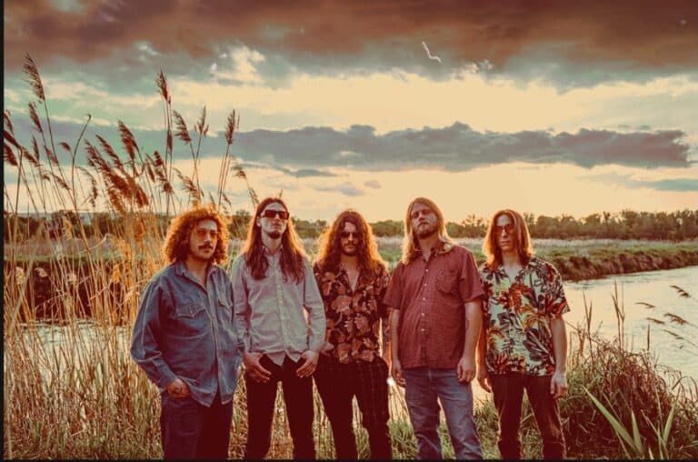 Read more about the article Progressive Psychedelic Rock Band Atom Juice Release New Video For Gooboo