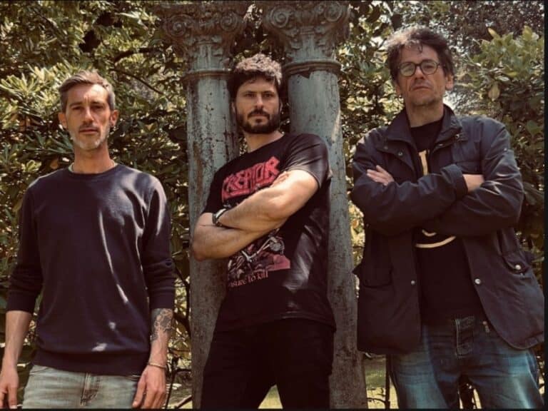 Read more about the article Doom Metal Trio Warcoe Drop New Single Octagon Ahead Of Third Album Upon Tall Thrones