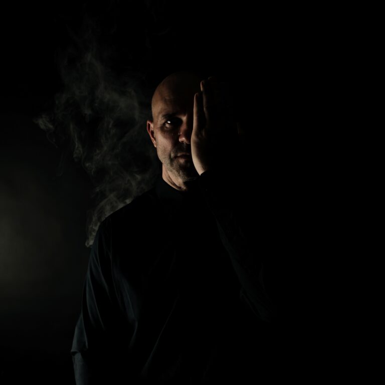 Read more about the article Tales Of Mike Release Visualiser Video: Money Tree
