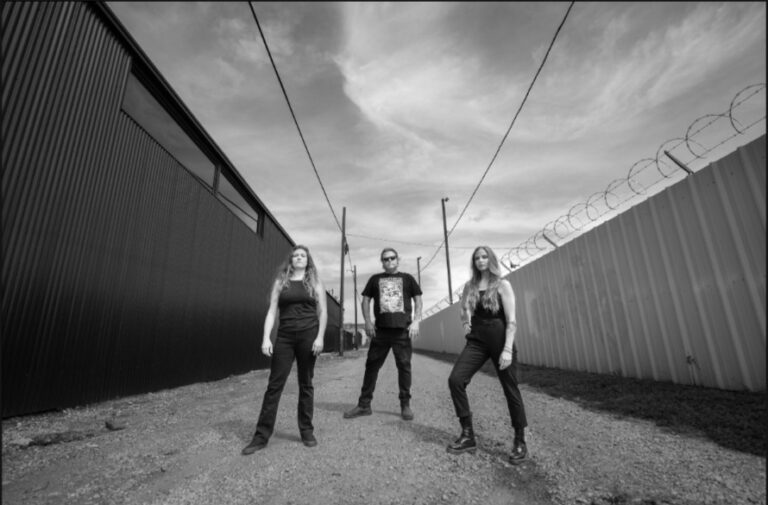 Read more about the article Temptress Release New Single/Video: Edge